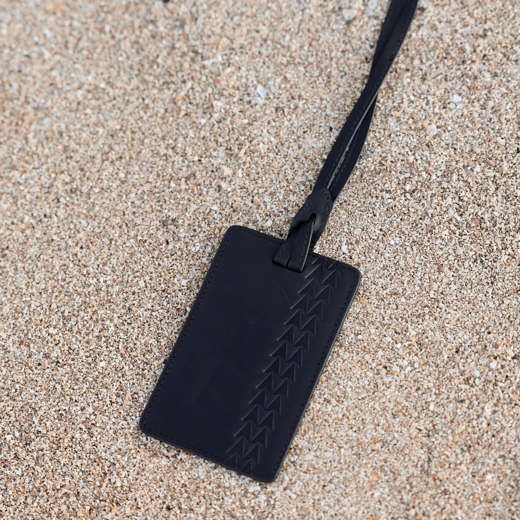 Mālama - Black Luggage Tag