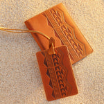 Manu - Luggage Tag