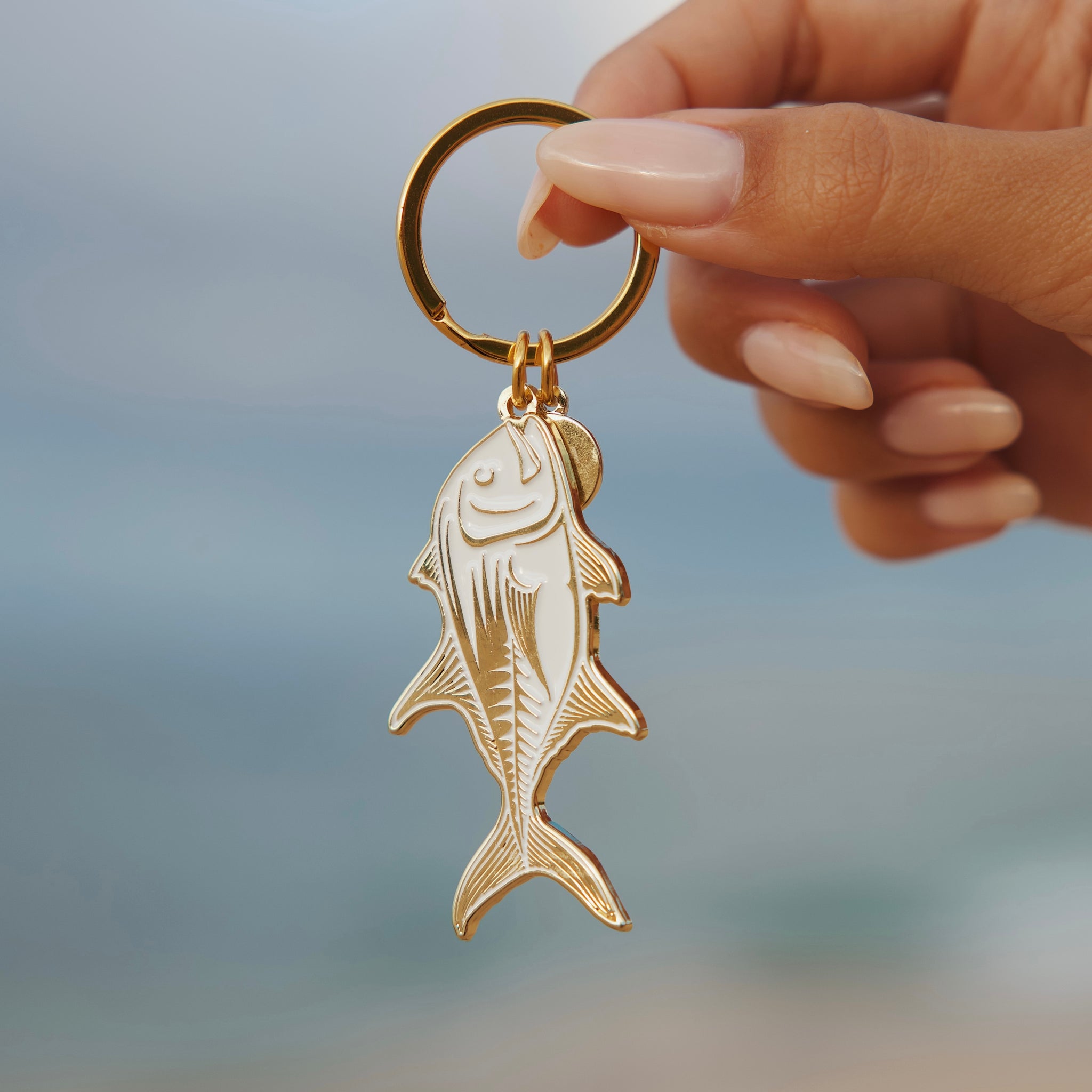 SHAKA RIVER ABOVE TEE 、KEYCHAIN SHAKA RIVER ABOVE TEE 、KEYCHAIN Shaka Tribe Keychain